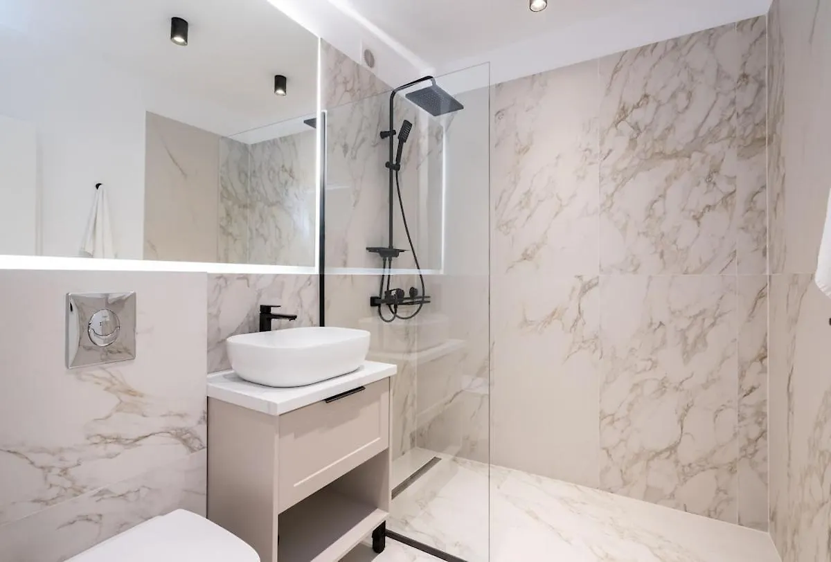 Aesthetic Cosy - Central Alba Studio Bucureşti 0*,