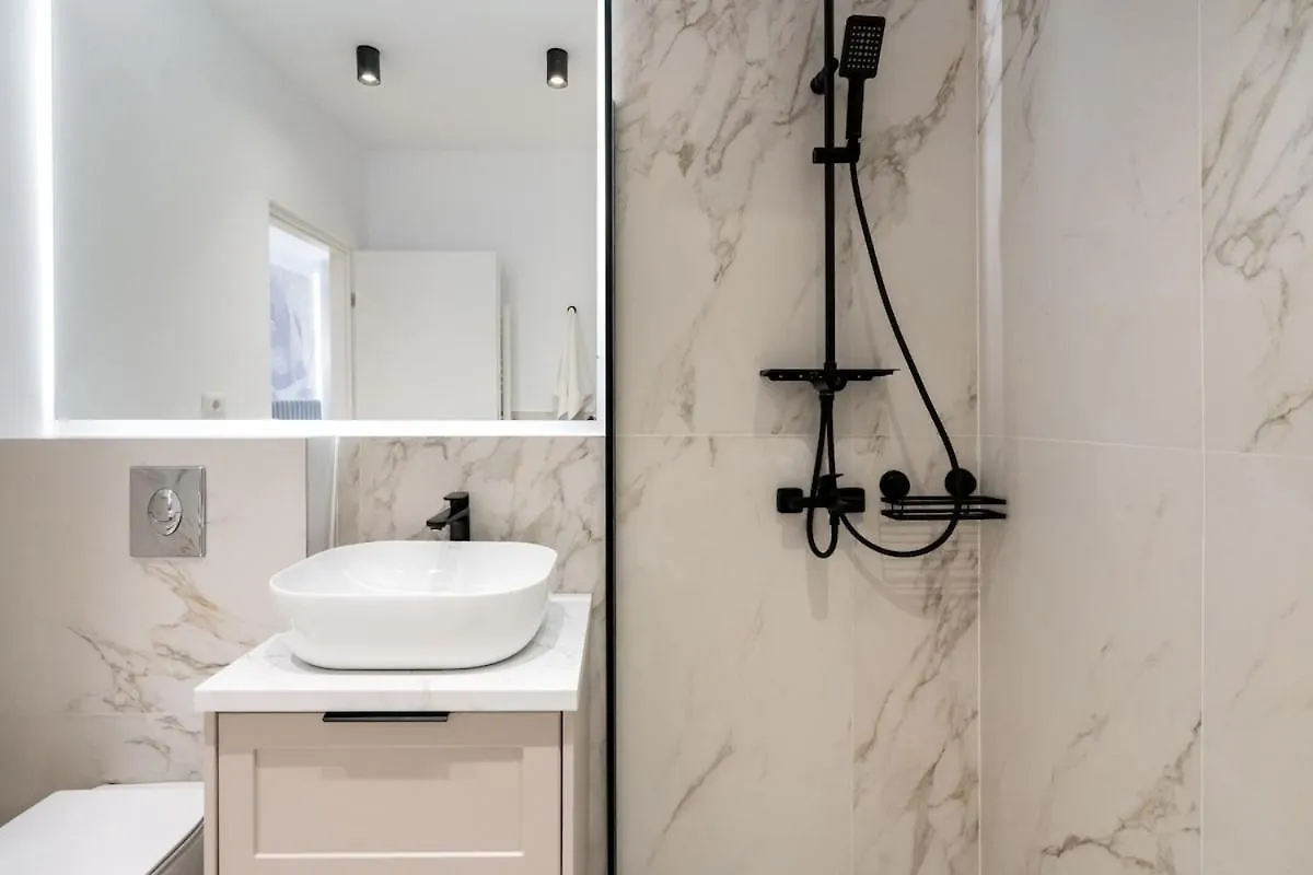 Apartament Aesthetic Cosy - Central Alba Studio Bucureşti